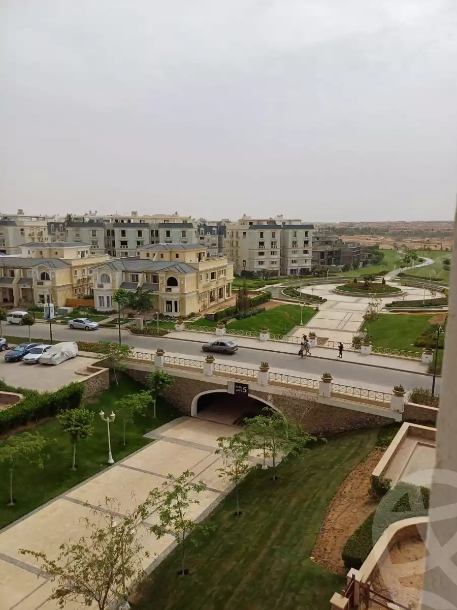 https://aqarmap.com.eg/en/listing/6071820-for-sale-cairo-new-cairo-compounds-mountain-view-hyde-park