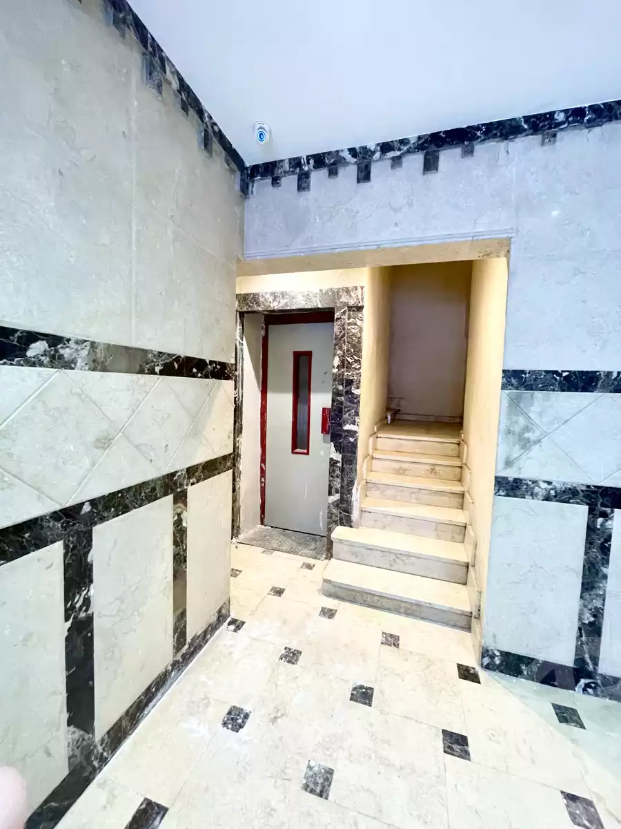 https://aqarmap.com.eg/en/listing/6072085-for-sale-cairo-shoubra-el-mzalat-mostafa-darwish-st