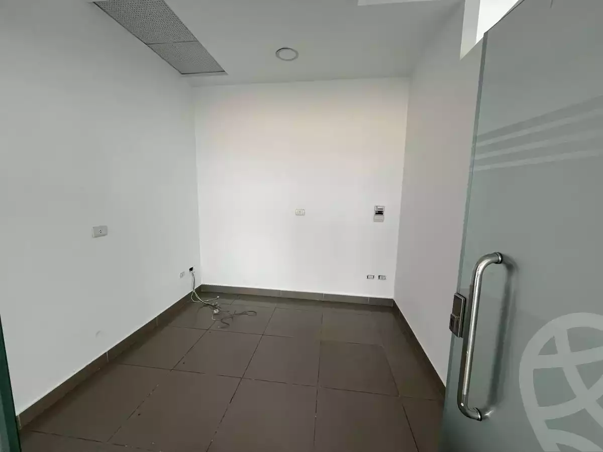 https://aqarmap.com.eg/ar/listing/6072742-for-rent-cairo-new-cairo-90th-street-south-teseen-st