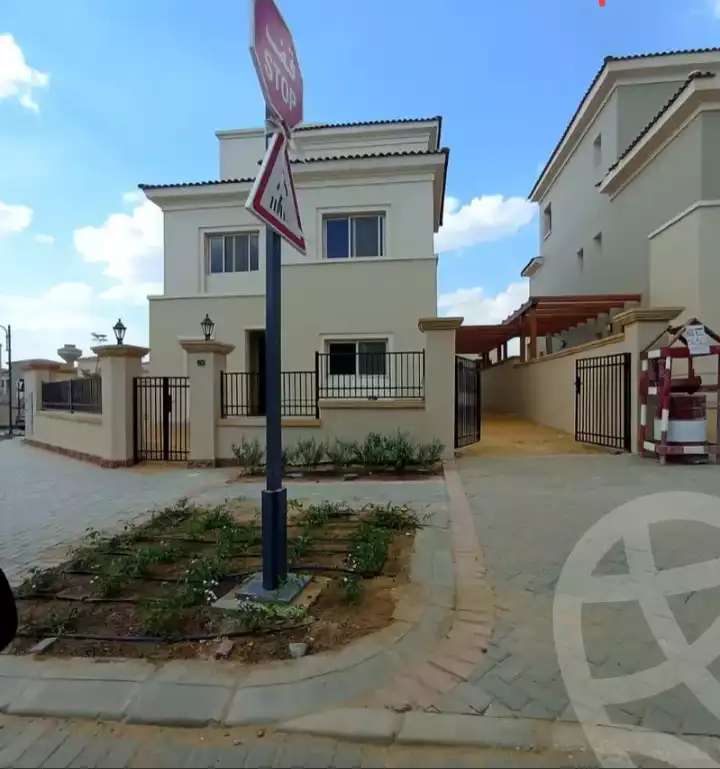 https://aqarmap.com.eg/ar/listing/6076905-for-rent-cairo-mokattam-compounds-uptown-cairo