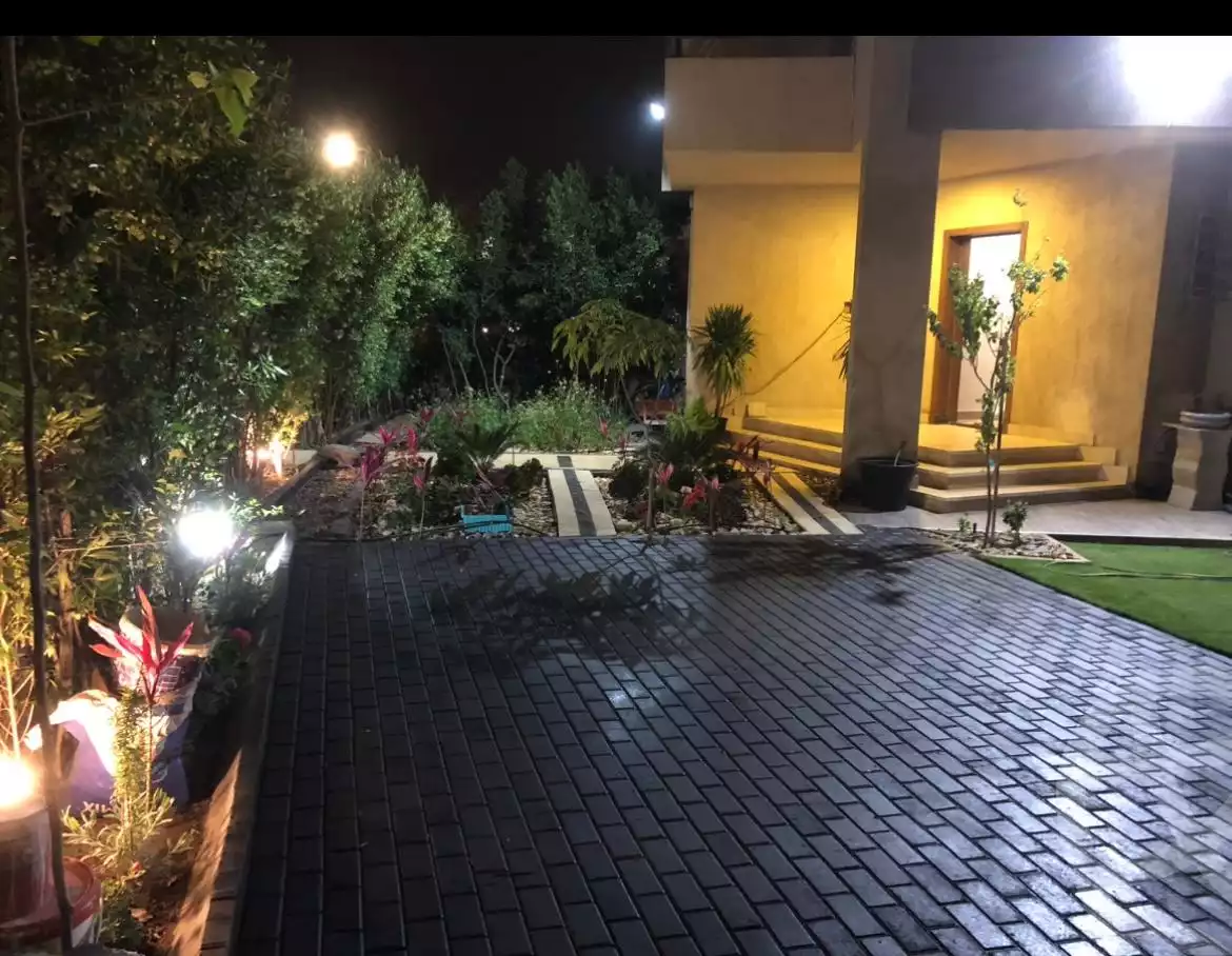 https://aqarmap.com.eg/en/listing/6079489-for-sale-cairo-new-cairo-compounds-the-square
