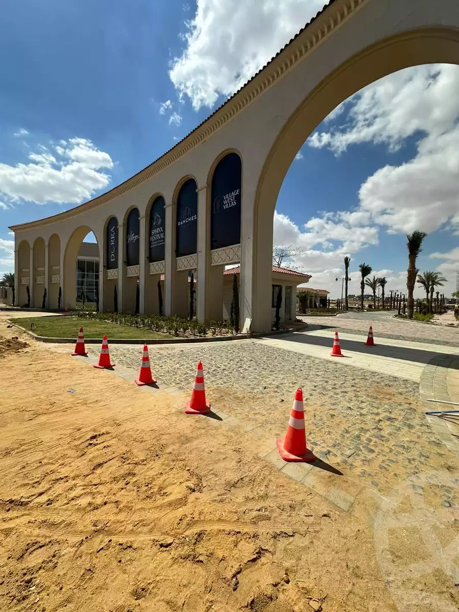https://aqarmap.com.eg/en/listing/6079513-for-sale-cairo-el-sheikh-zayed-city-compounds-kmbwnd-fyldj-wyst-dr-llttwyr