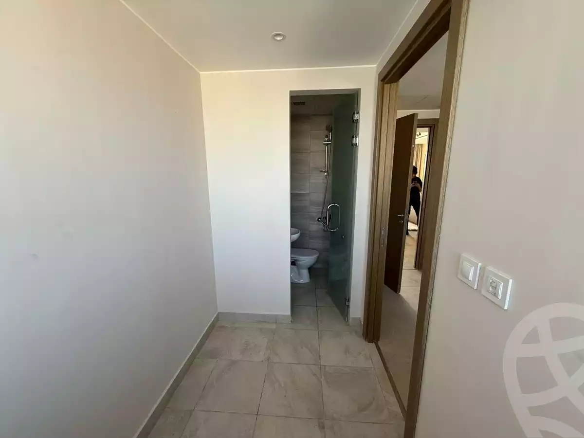 https://aqarmap.com.eg/ar/listing/6079547-for-sale-cairo-el-sheikh-zayed-city-compounds-zyd-wr-llttwyr
