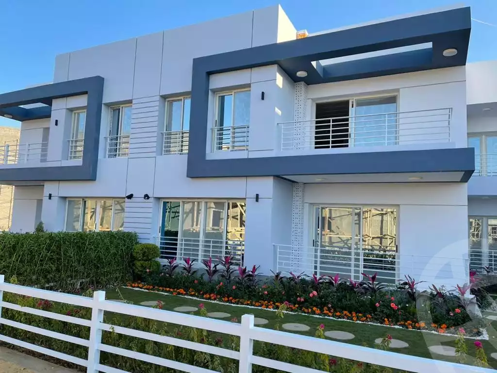 https://aqarmap.com.eg/en/listing/6079544-for-sale-cairo-new-cairo-compounds-the-view-waterway