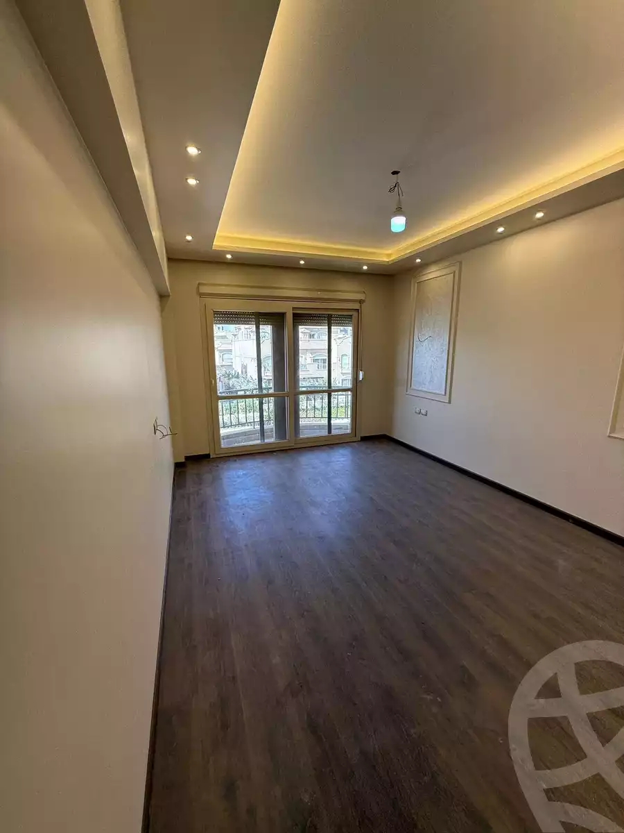 https://aqarmap.com.eg/en/listing/6080219-for-sale-cairo-new-cairo-compounds-el-patio-oro