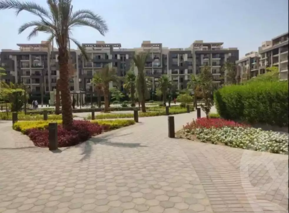 https://aqarmap.com.eg/ar/listing/6080794-for-sale-cairo-6th-of-october-hadaeq-october-kmbwnd-fy-hdyq-ktwbr-kenz