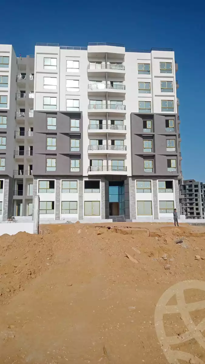 https://aqarmap.com.eg/en/listing/6082750-for-sale-cairo-new-administrative-capital-r7-green-avenue