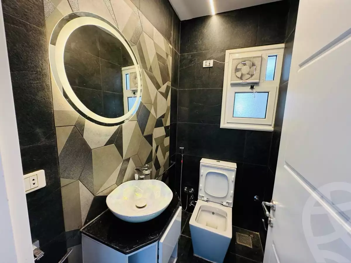 https://aqarmap.com.eg/en/listing/6083119-for-sale-cairo-new-cairo-madinaty-lmntq-lkhms-fylt-group-20
