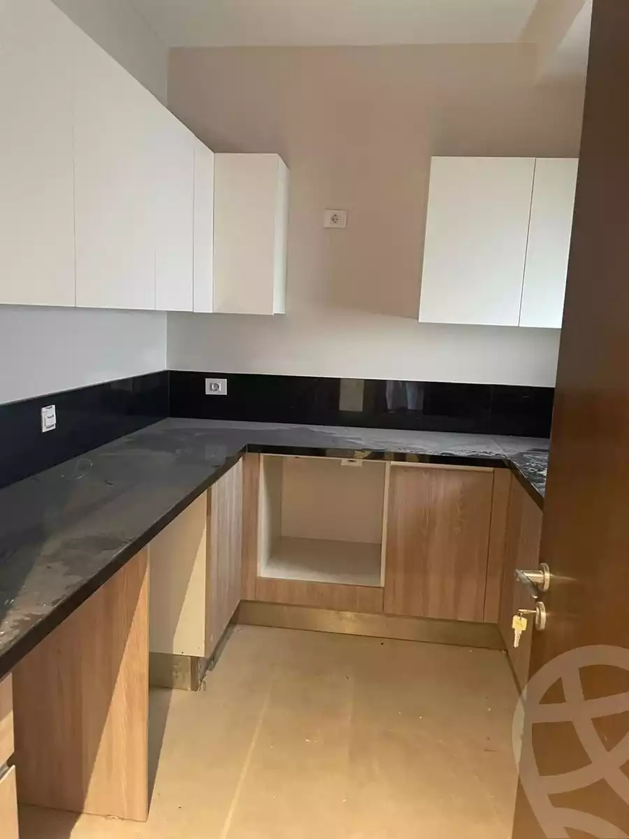 https://aqarmap.com.eg/en/listing/6083655-for-sale-cairo-el-sheikh-zayed-city-compounds-zyd-wr-llttwyr-z-tower