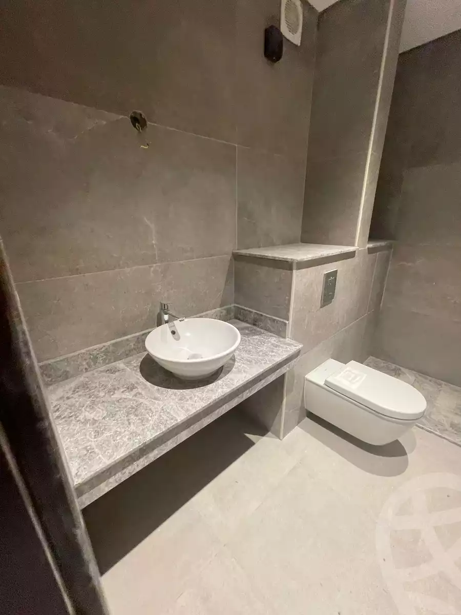 https://aqarmap.com.eg/en/listing/6083655-for-sale-cairo-el-sheikh-zayed-city-compounds-zyd-wr-llttwyr-z-tower