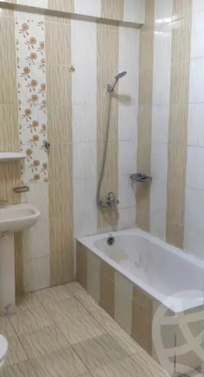 https://aqarmap.com.eg/ar/listing/6086451-for-sale-cairo-mokattam-lhdb-l-ly-shareaa-9