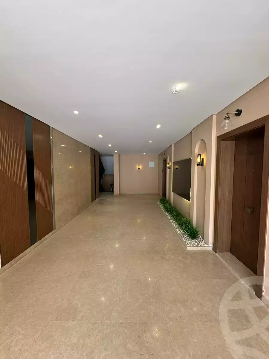 https://aqarmap.com.eg/en/listing/6086559-for-sale-cairo-el-sheikh-zayed-city-compounds-kmbwnd-fyldj-wyst-dr-llttwyr