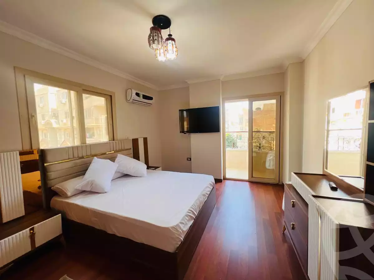 https://aqarmap.com.eg/en/listing/6086645-for-rent-cairo-manial-shr-lkhshyd