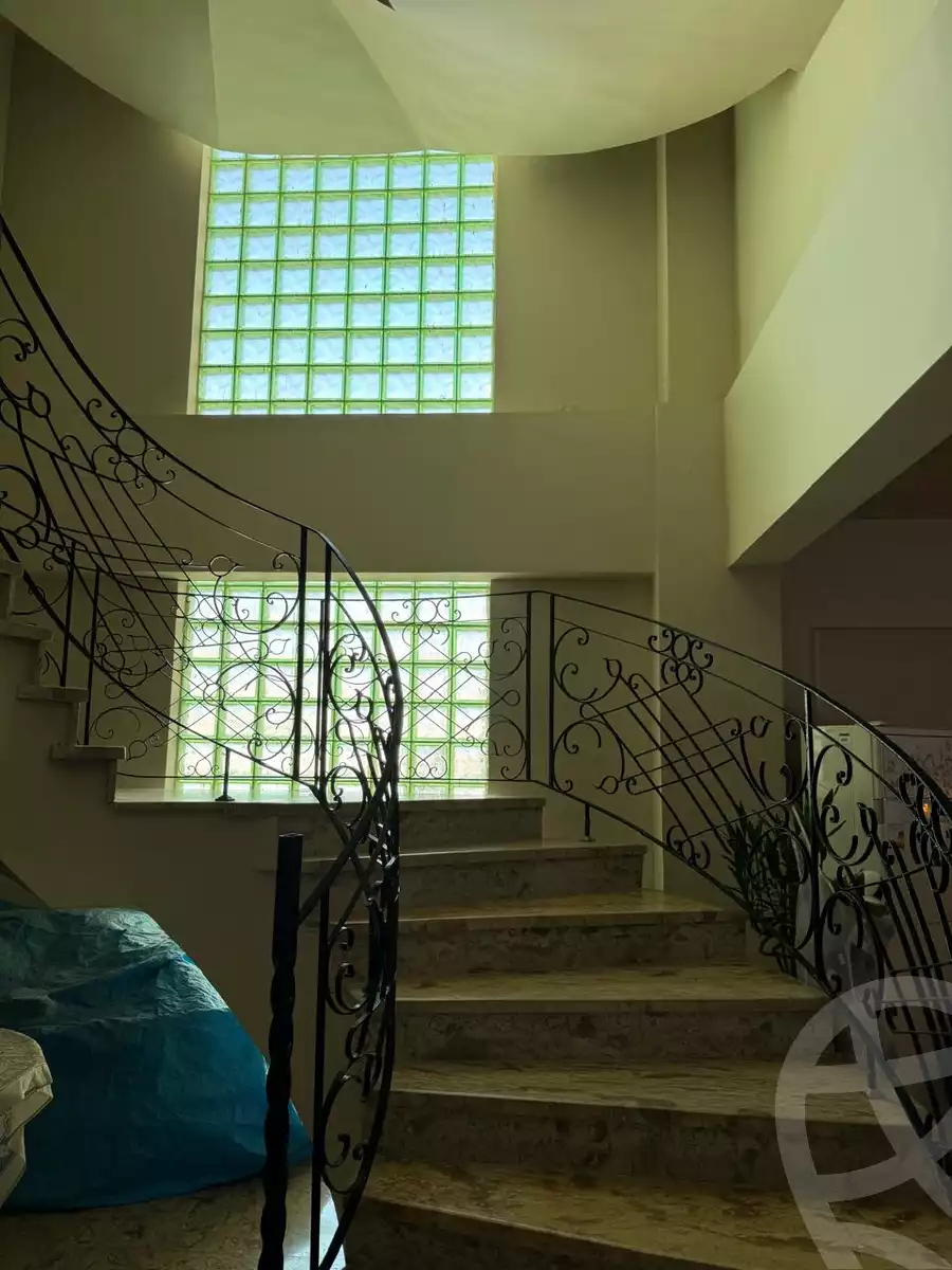 https://aqarmap.com.eg/ar/listing/6086771-for-sale-cairo-new-cairo-compounds-hyde-park-centre-ville-hyde-park