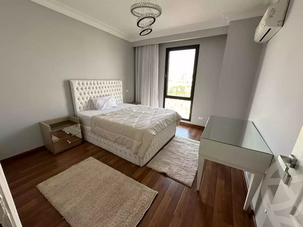 https://aqarmap.com.eg/ar/listing/6087451-for-rent-cairo-el-sheikh-zayed-city-compounds-kmbwnd-wyst-twn-swdyk