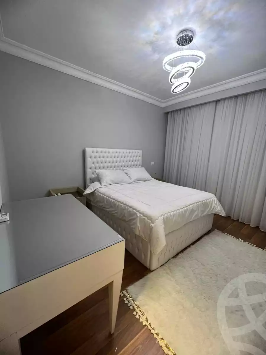 https://aqarmap.com.eg/ar/listing/6087451-for-rent-cairo-el-sheikh-zayed-city-compounds-kmbwnd-wyst-twn-swdyk