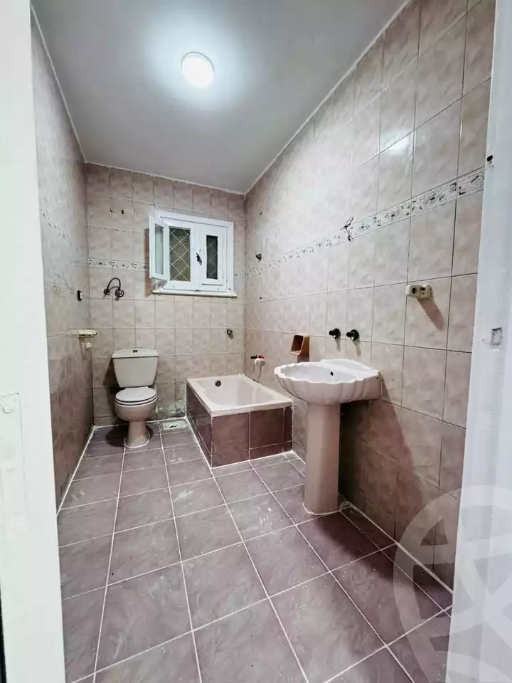 https://aqarmap.com.eg/en/listing/6089406-for-sale-alexandria-l-jmy-shataa-el-nakheel