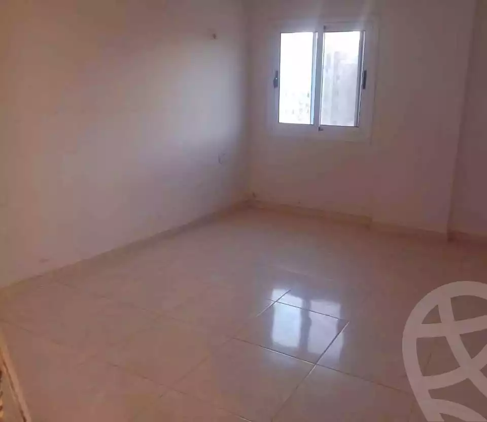 https://aqarmap.com.eg/en/listing/6090379-for-sale-cairo-mokattam-compounds-mwntn-blz