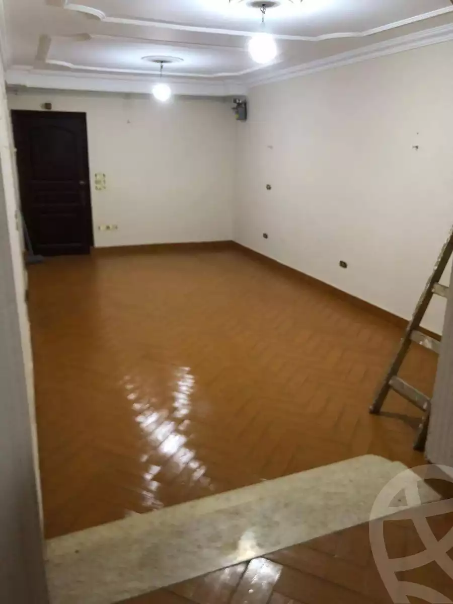 https://aqarmap.com.eg/en/listing/6092551-for-sale-cairo-mokattam-lhdb-l-ly-el-naforah-square