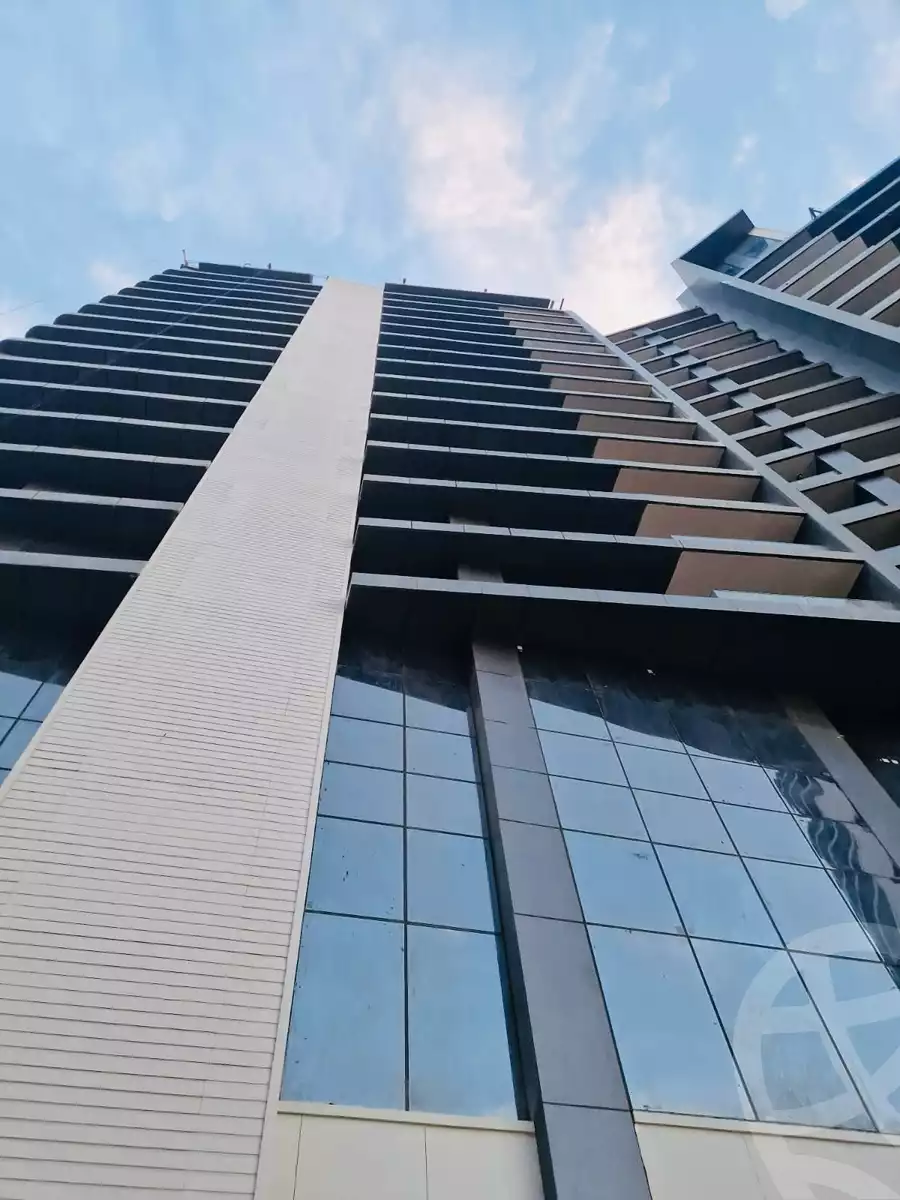 https://aqarmap.com.eg/en/listing/6092581-for-sale-cairo-el-sheikh-zayed-city-compounds-zyd-wr-llttwyr-the-village-views