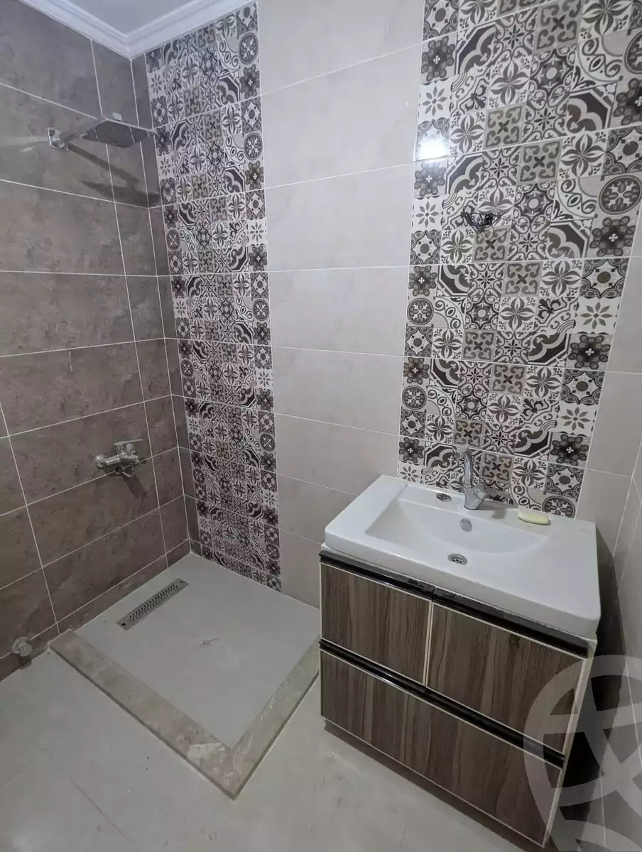 https://aqarmap.com.eg/ar/listing/6097995-for-sale-qalyubia-shubra-el-khaima-el-shareaa-el-gadid-st