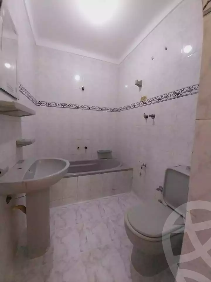 https://aqarmap.com.eg/ar/listing/6099392-for-sale-alexandria-l-jmy-shataa-el-nakheel-armed-forces-buildings