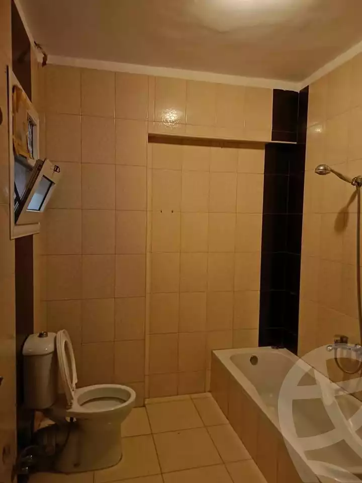 https://aqarmap.com.eg/ar/listing/6100438-for-rent-cairo-mokattam-lhdb-l-ly