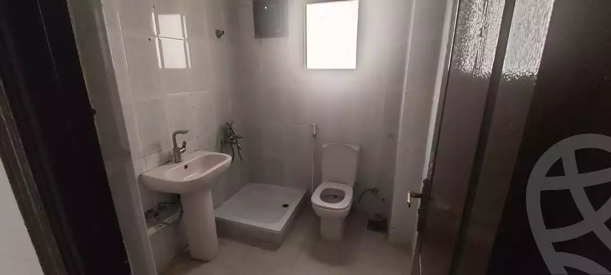 https://aqarmap.com.eg/en/listing/6103639-for-rent-cairo-mokattam-compounds-kmbwnd-jwldn-jyts
