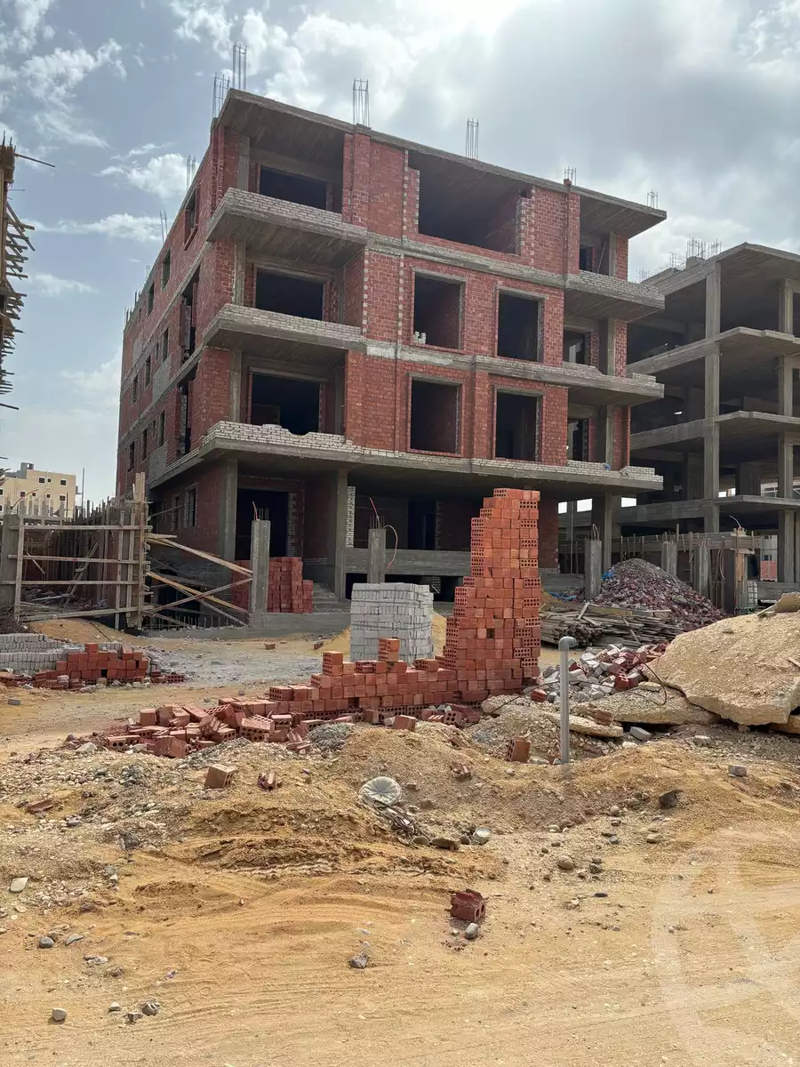 https://aqarmap.com.eg/en/listing/6103751-for-sale-cairo-new-cairo-bait-el-watan-sixth-neighborhood
