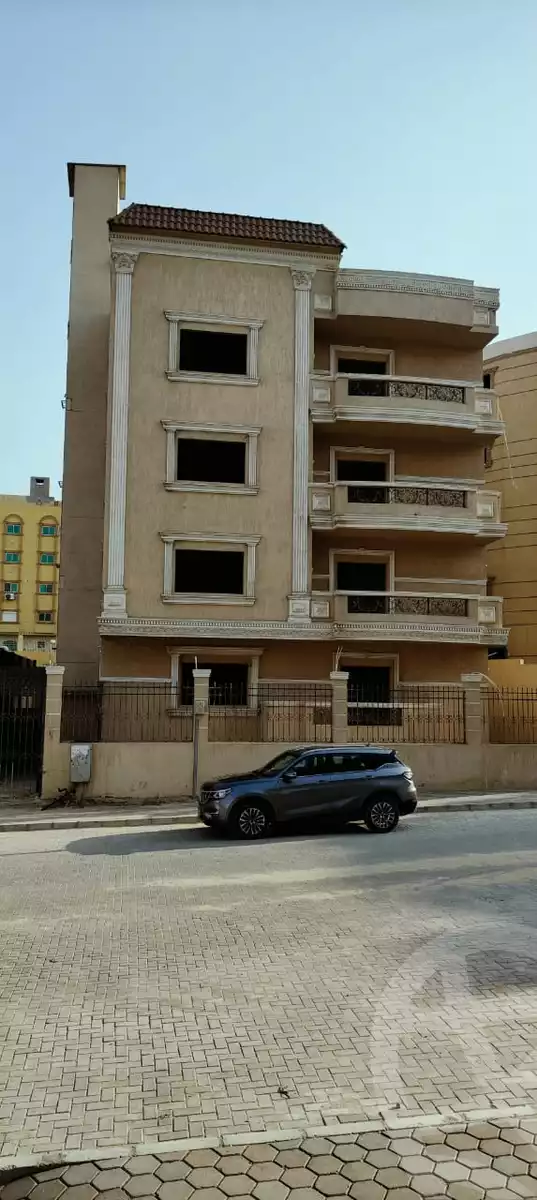https://aqarmap.com.eg/ar/listing/6104446-for-sale-cairo-el-sheikh-zayed-city-compounds-tiamo-city