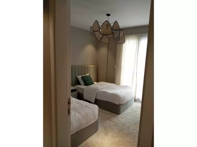 https://aqarmap.com.eg/ar/listing/6110937-for-sale-cairo-el-sheikh-zayed-city-compounds-kmbwnd-fyldj-wyst-dr-llttwyr