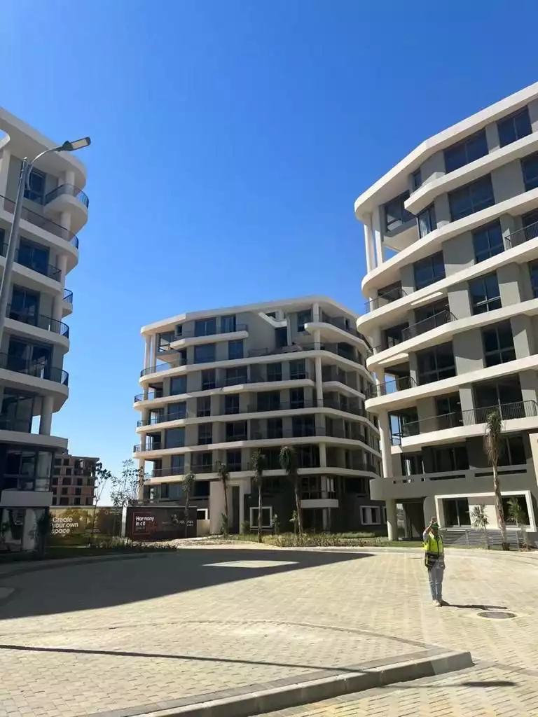 https://aqarmap.com.eg/en/listing/6111071-for-sale-cairo-new-administrative-capital-r7-rmwny-wwk-dh-lnd-llttwyr-l-qry