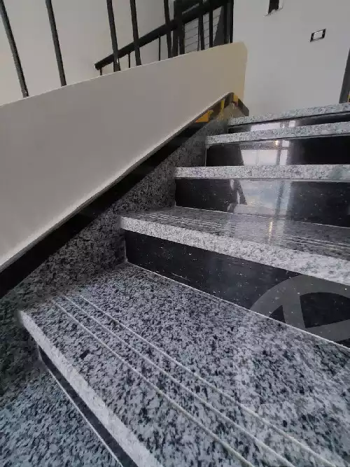 https://aqarmap.com.eg/en/listing/6113418-for-sale-cairo-new-cairo-el-ahyaa-first-neighborhood-street-2
