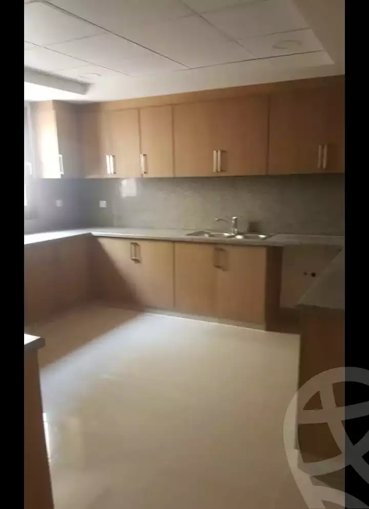 https://aqarmap.com.eg/ar/listing/6113578-for-sale-cairo-mokattam-compounds-uptown-cairo