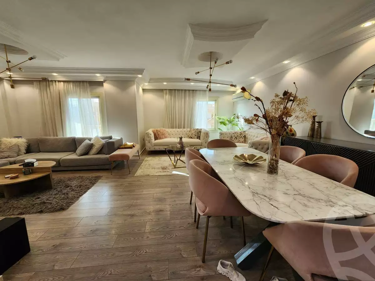 https://aqarmap.com.eg/en/listing/6114221-for-sale-cairo-el-sheikh-zayed-city-small-investor