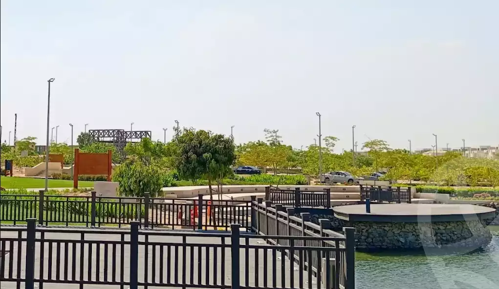 https://aqarmap.com.eg/en/listing/6117544-for-sale-cairo-el-shorouk-compounds-al-burouj-compound-imkan