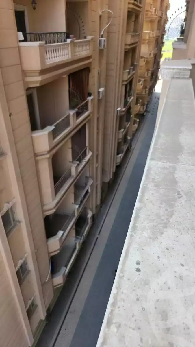 https://aqarmap.com.eg/en/listing/6120649-for-sale-sharqia-zagazig-zagazig-city-al-shahid-taiar-ahmed-bakr-st