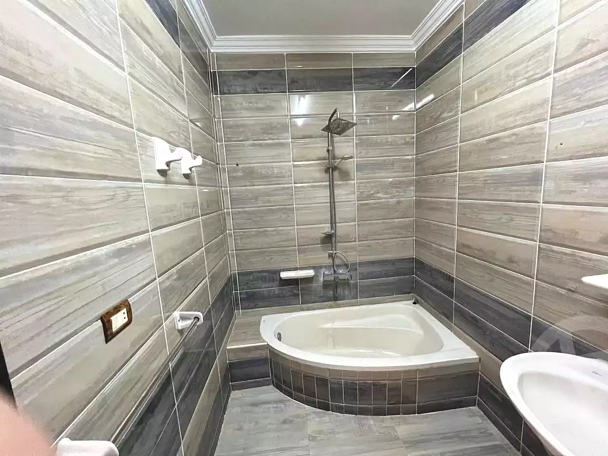 https://aqarmap.com.eg/ar/listing/6120718-for-sale-qalyubia-banha-city