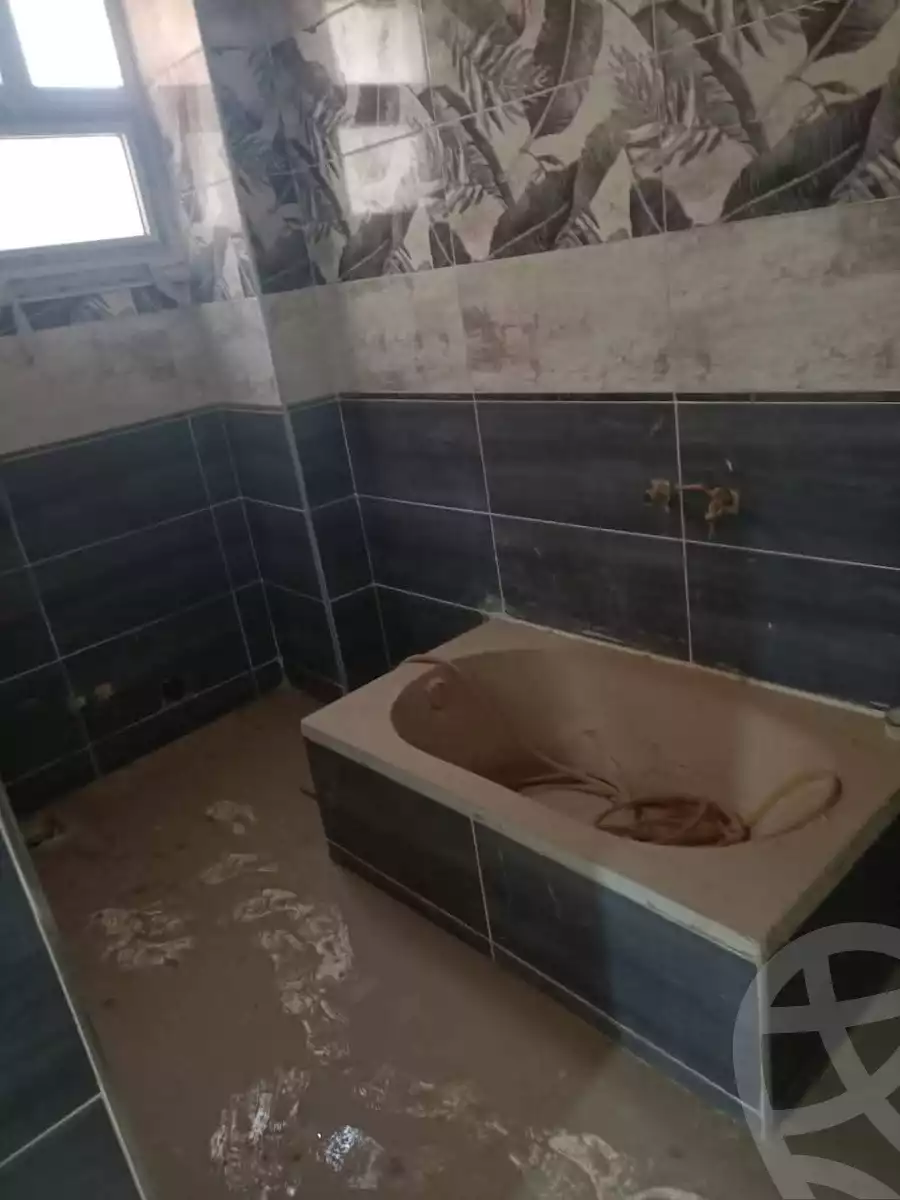 https://aqarmap.com.eg/en/listing/6122872-for-sale-cairo-ain-shams-ahmed-esmat-st