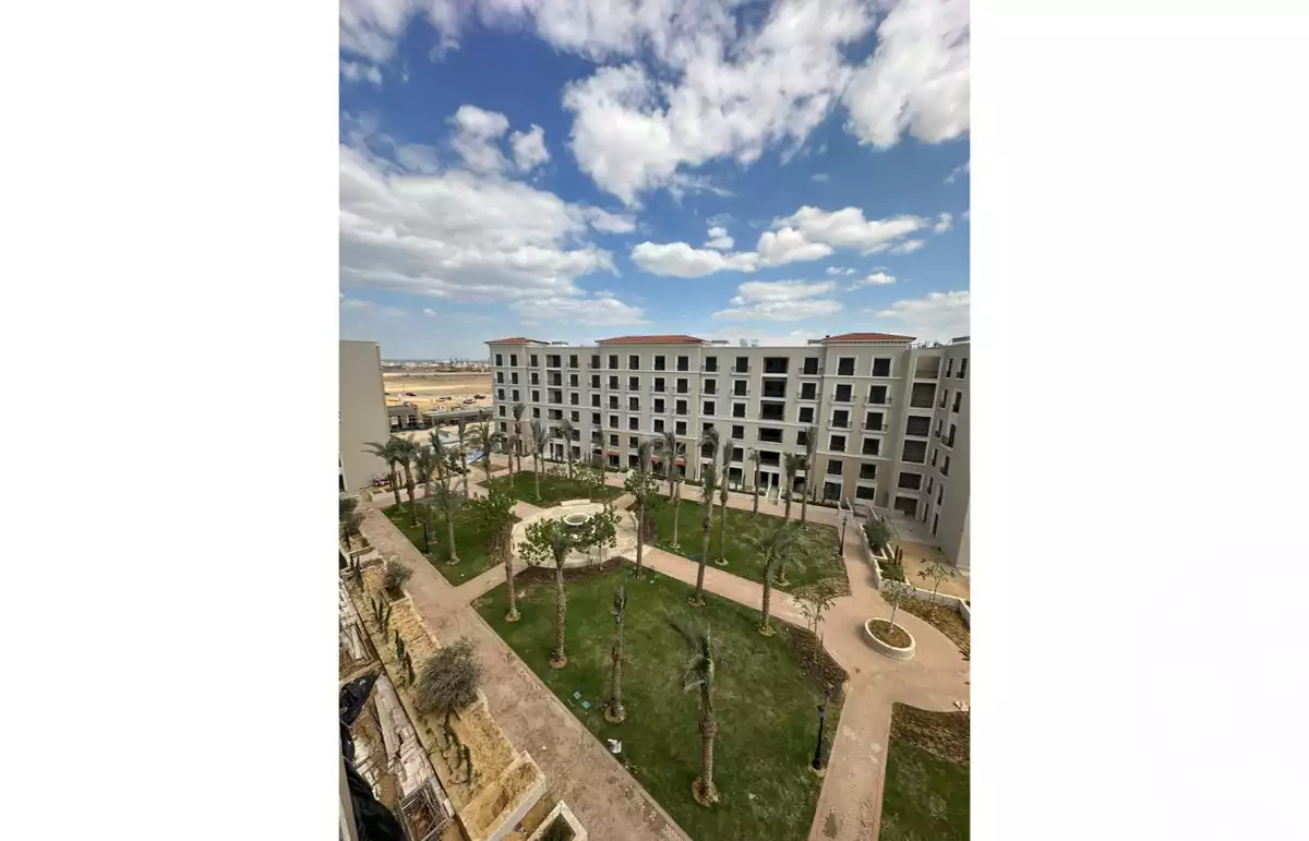 https://aqarmap.com.eg/en/listing/6124659-for-sale-cairo-el-sheikh-zayed-city-compounds-kmbwnd-fyldj-wyst-dr-llttwyr