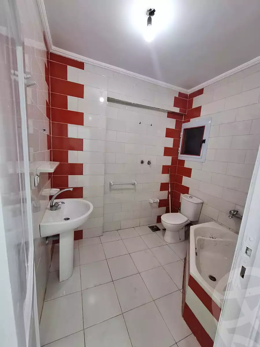 https://aqarmap.com.eg/en/listing/6131578-for-sale-alexandria-sydy-bshr-sydy-bshr-bhry-shr-mhmwd-l-yswy