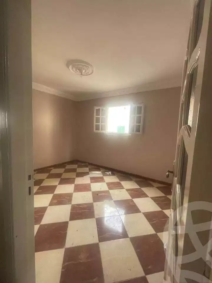 https://aqarmap.com.eg/ar/listing/6132266-for-sale-alexandria-el-asafra-shr-45