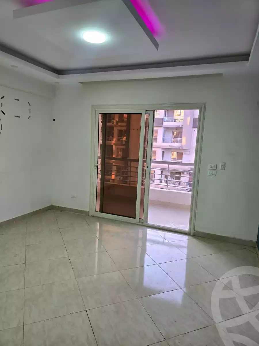 https://aqarmap.com.eg/en/listing/6132756-for-sale-cairo-el-sheikh-zayed-city-compounds-dr-msr