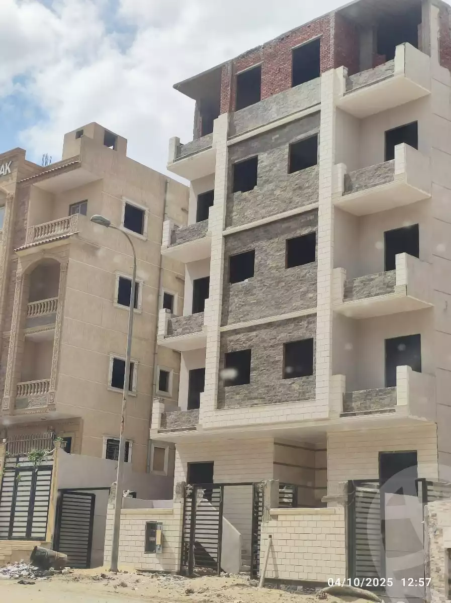 https://aqarmap.com.eg/en/listing/6136004-for-sale-cairo-6th-of-october-hadaeq-october-lmntq-lsyhy-b