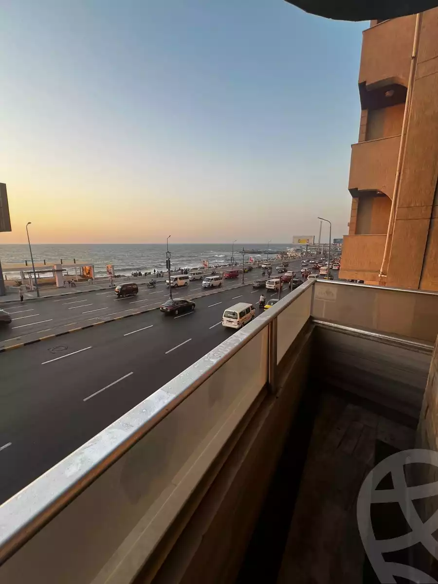 https://aqarmap.com.eg/en/listing/6138352-for-sale-alexandria-sporting-el-geish-road