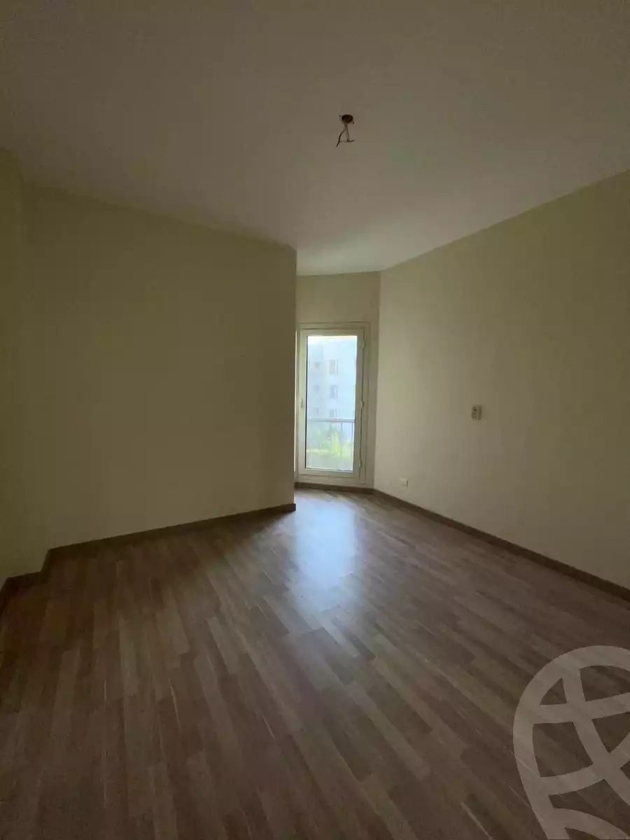 https://aqarmap.com.eg/en/listing/6138775-for-sale-cairo-el-sheikh-zayed-city-compounds-dh-drys