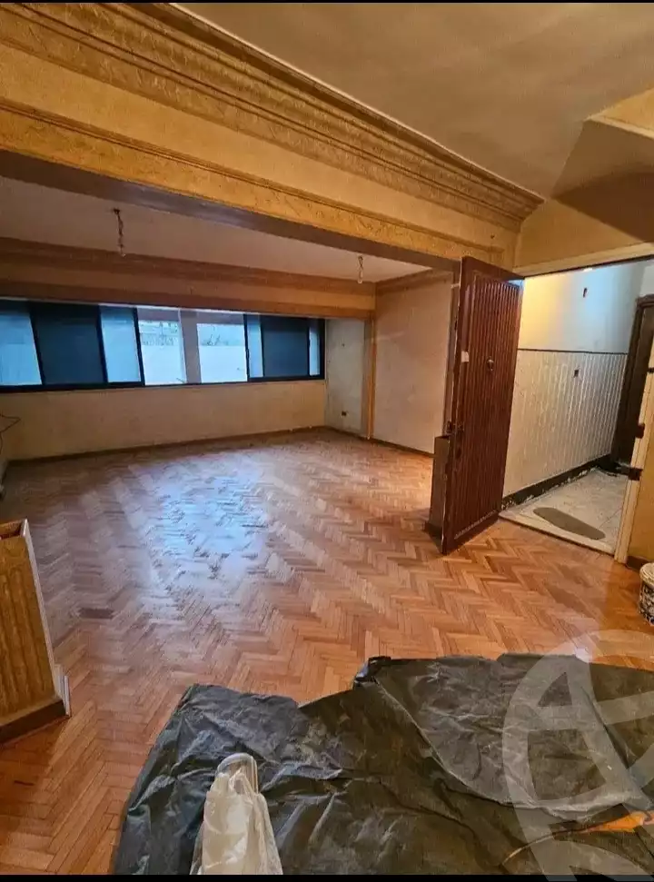https://aqarmap.com.eg/ar/listing/6140365-for-sale-alexandria-ganaklis-shr-mrtdy-bsh