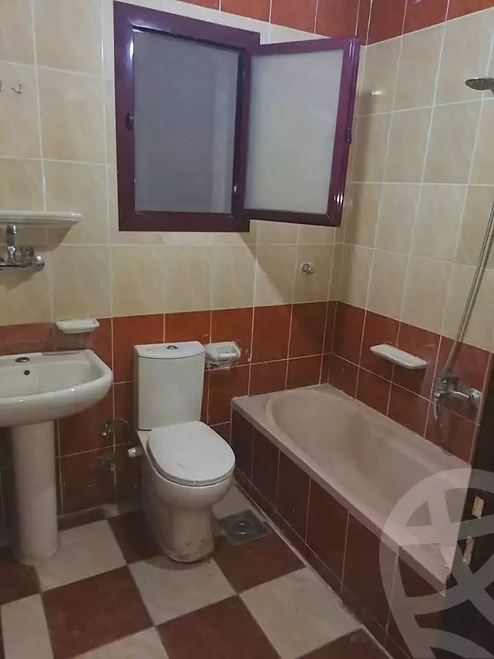 https://aqarmap.com.eg/en/listing/6142019-for-sale-alexandria-bolekly