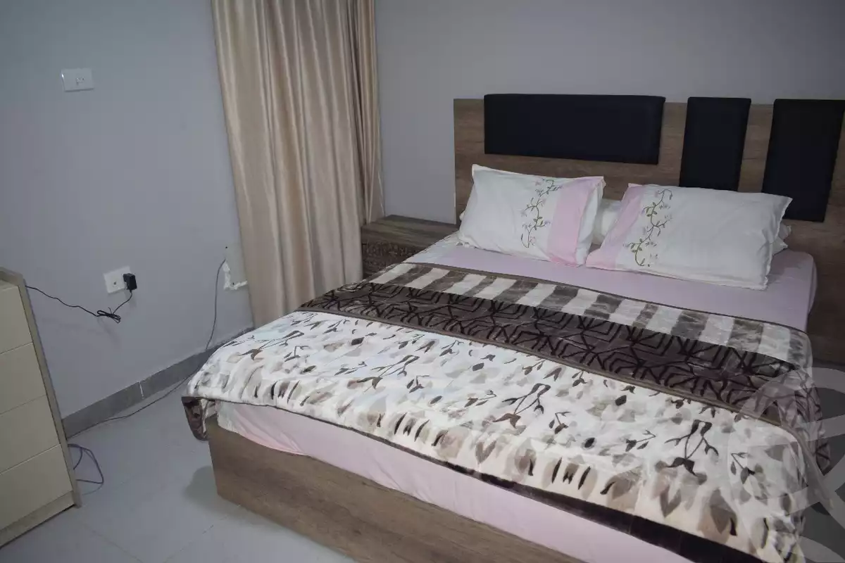 https://aqarmap.com.eg/en/listing/6131501-for-rent-cairo-manial-shr-lkhshyd
