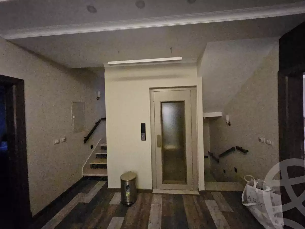 https://aqarmap.com.eg/en/listing/6143586-for-sale-cairo-el-sheikh-zayed-city-compounds-continental-residence